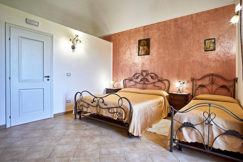 Agriturismo Conte Ruggero *